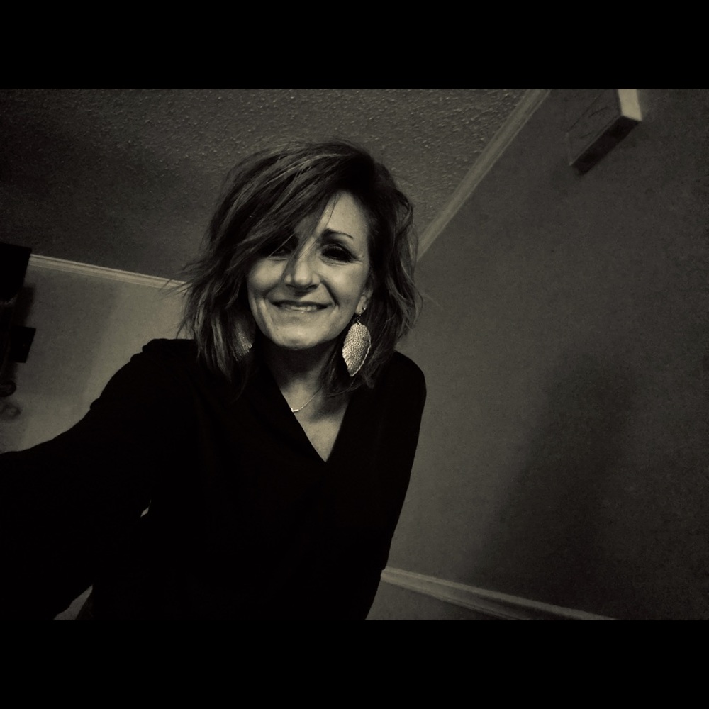 Meet your Posher, Yvette
